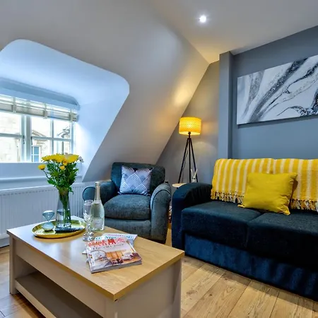 Stamford Central Stay - Stylish 2-Bed Apartment With Wifi Exterior photo