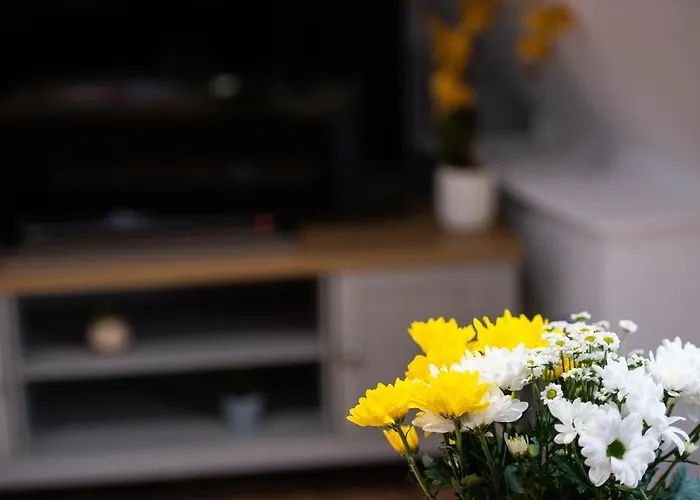 Stamford Central Stay - Stylish 2-Bed Apartment With Wifi