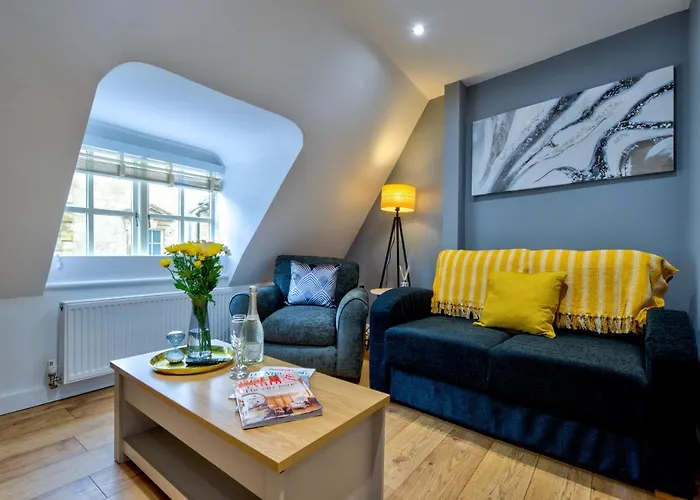 Stamford Central Stay - Stylish 2-Bed Apartment With Wifi